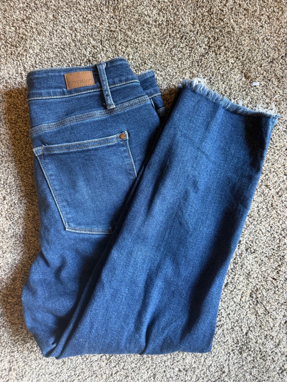 Judy Blue Midnight Indigo Stretch Denim Cropped Frayed Jeans Size 14W - Picture 7 of 7